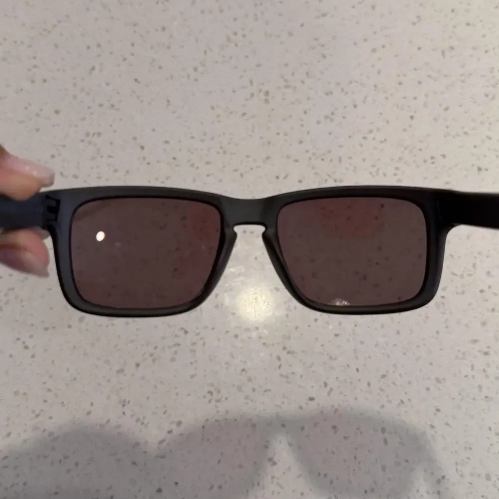 Oakley holbrook oo9102